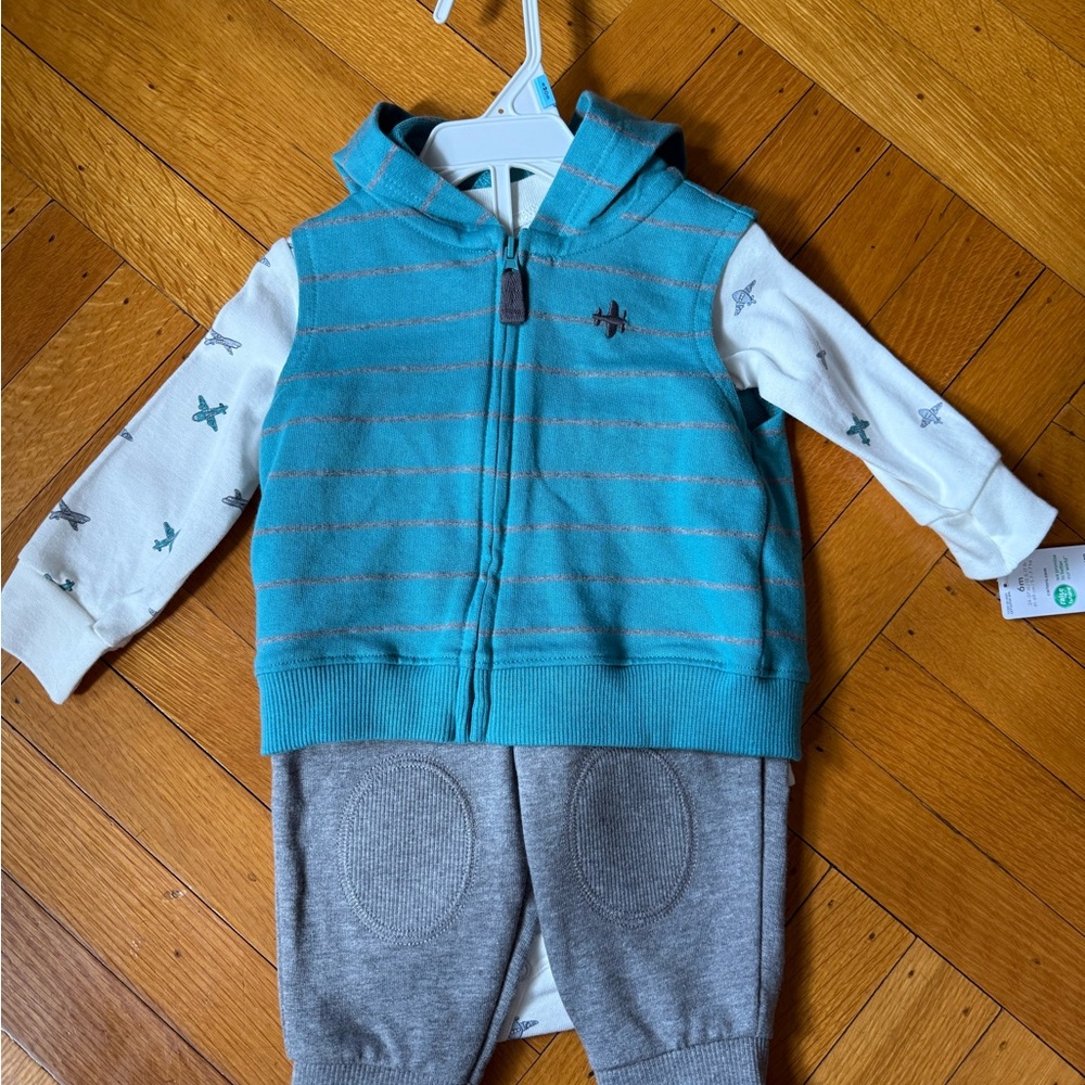 Carters 3 piece outfit!